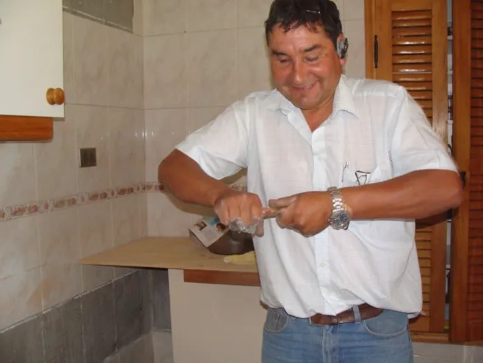 Pedro Castillo trabajando